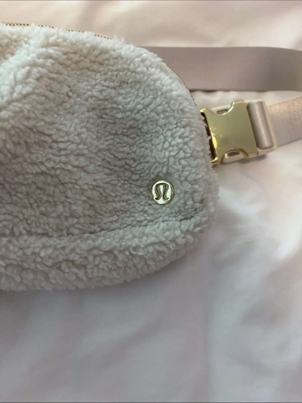 lululemon athletica Cream Sherpa Waist Pack with Silver Buckle